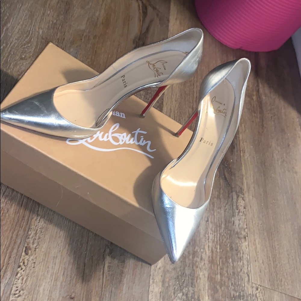 Authentic Cristian Louboutin Iriza 39 NWB!